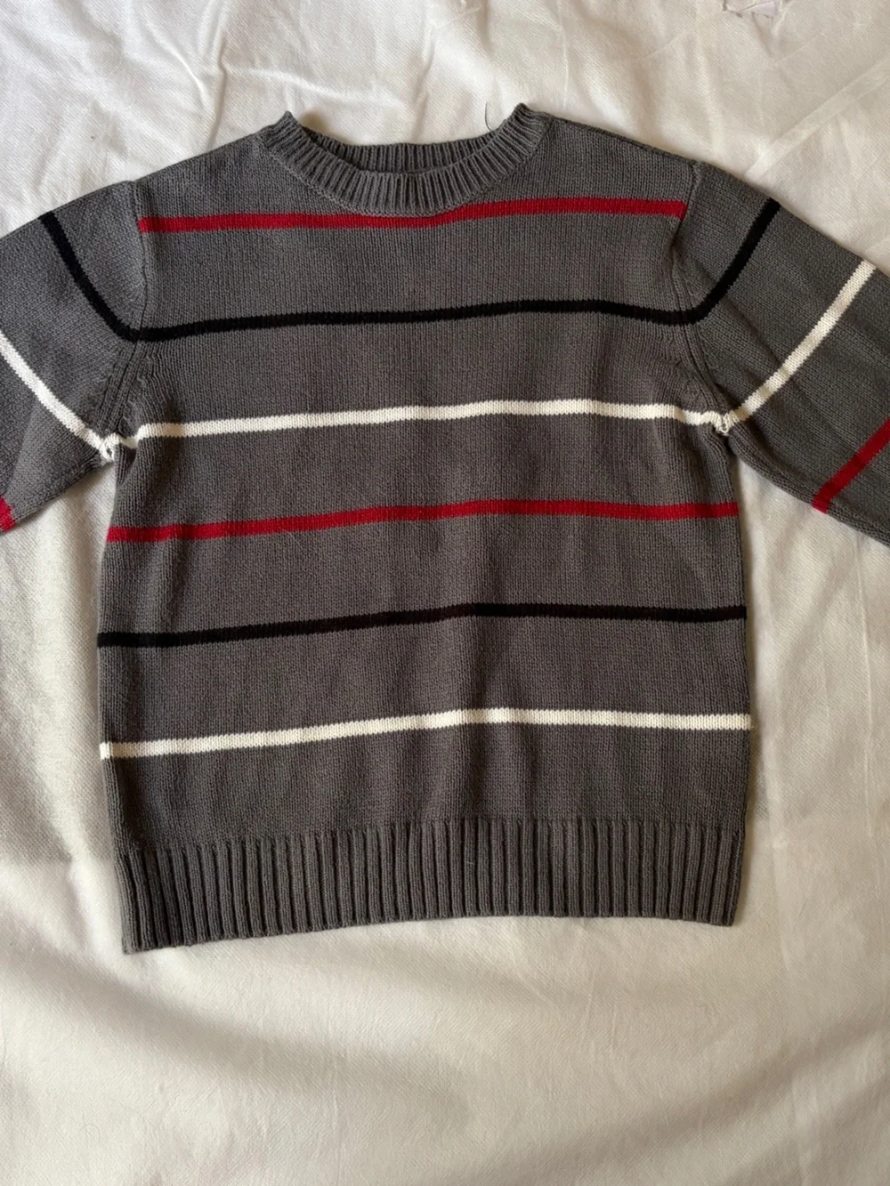 The Children’s Place Boys Girls Size 5/6 Gray Striped Crewneck Sweater Red Black